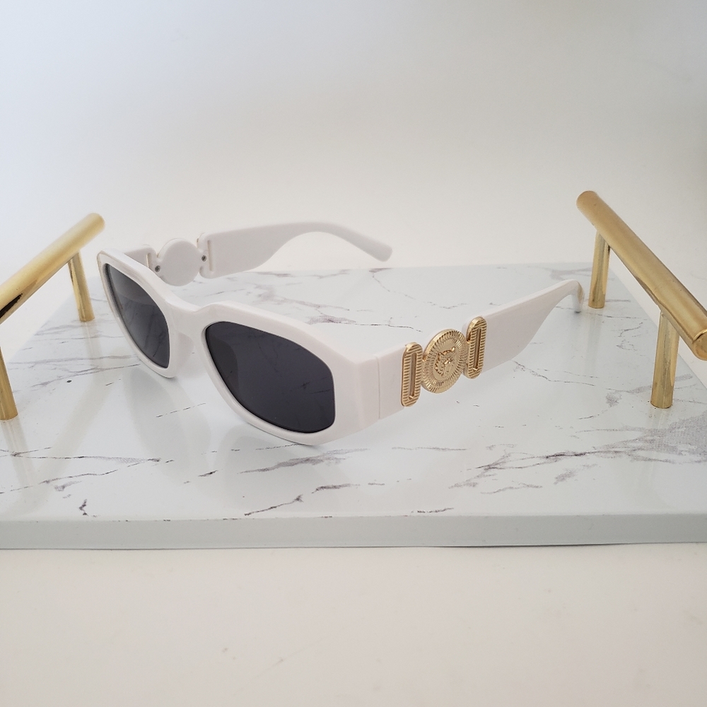 white sunglasses